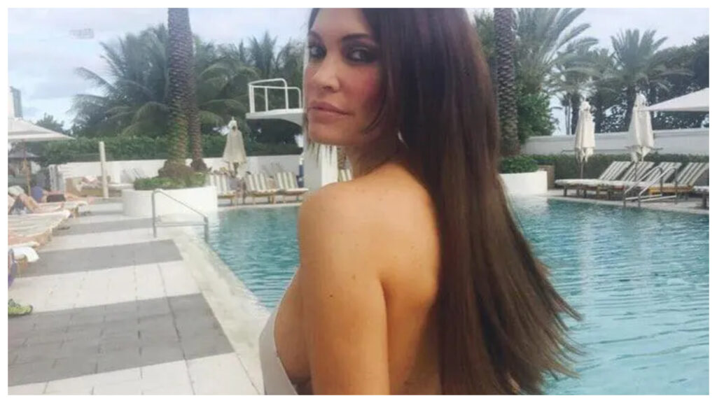 Kimberly Guilfoyle’s own history as a bikini model means she’s always been comfortable in such attire celebretea.com