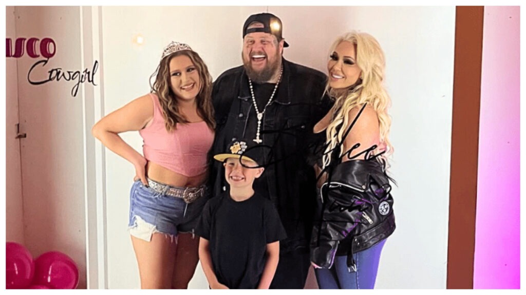 Jelly Roll and his wife, Bunnie XO, share two children — his daughter Bailee Ann from a previous relationship and a son they raise together celebretea.com