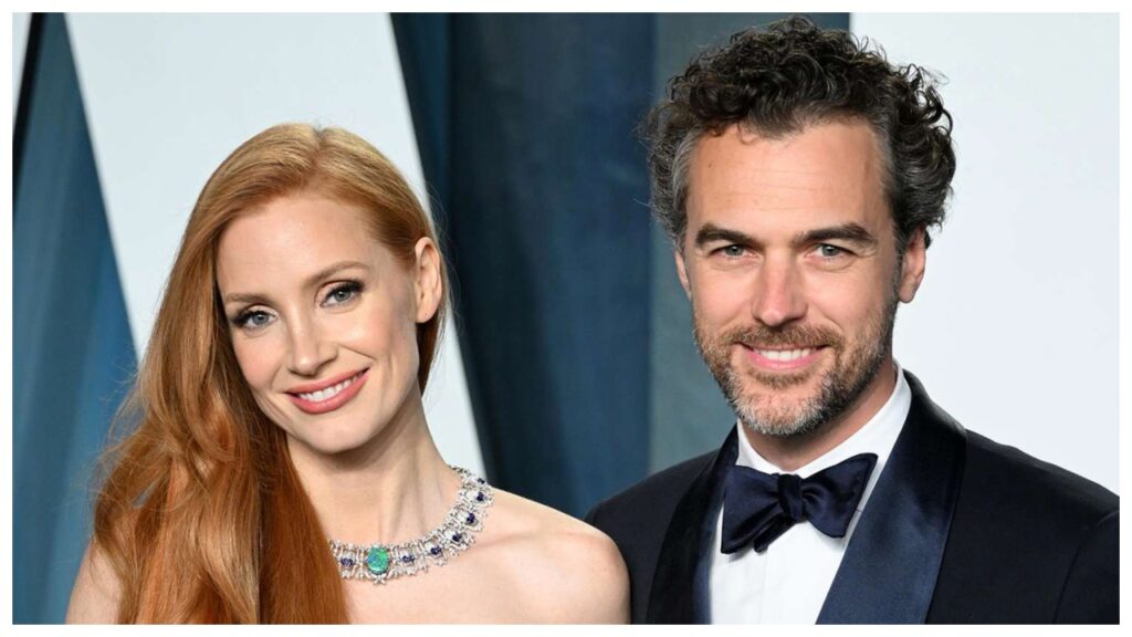 Jessica Chastain About Her Husband Gian Luca Passi de Preposulo "He saw me across the room and that was it."
celebretea.com